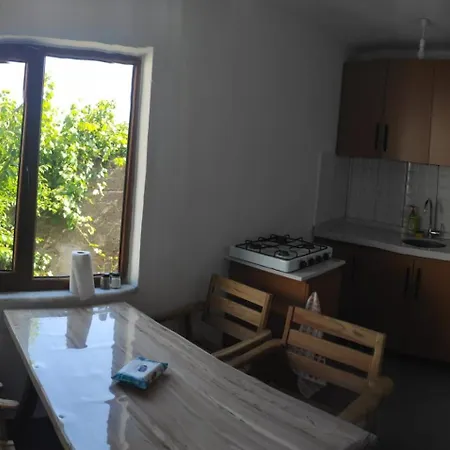 Kocakoey Tas Ev Ayvacik (Canakkale)