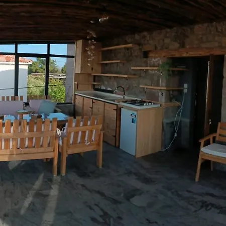 Kocakoey Tas Ev * Ayvacik (Canakkale)